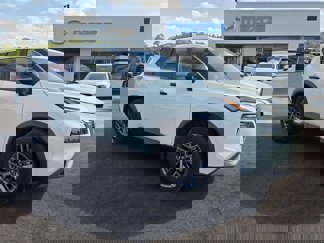 Used 2023 Nissan Rogue S image 1