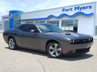 Used 2020 Dodge Challenger SXT image 1