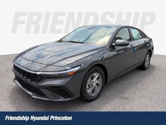 New 2025 Hyundai Elantra SE image 1