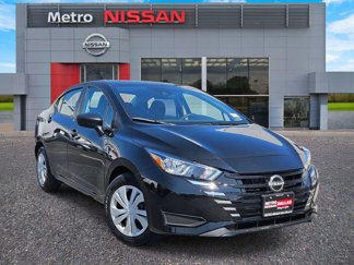 Used 2024 Nissan Versa S image 1