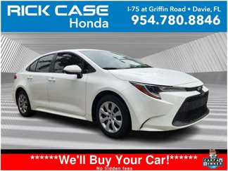 Used 2022 Toyota Corolla LE image 1