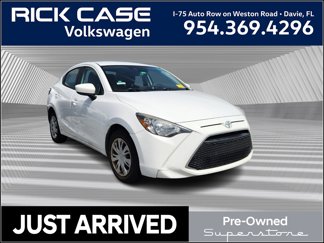 Used 2019 Toyota Yaris L image 1