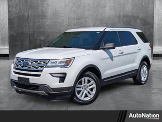 Used 2018 Ford Explorer XLT image 1