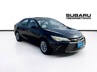 Used 2016 Toyota Camry LE image 1