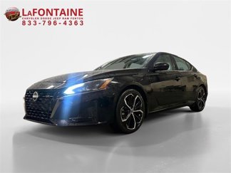 Used 2024 Nissan Altima 2.5 SR image 1