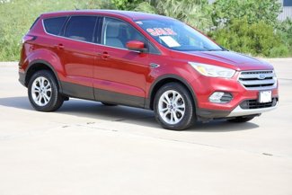 Used 2017 Ford Escape SE image 1