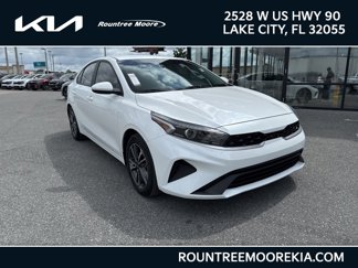 Used 2023 Kia Forte LXS image 1