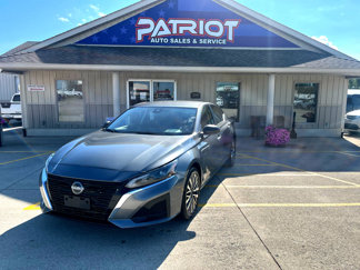 Used 2024 Nissan Altima 2.5 SV image 1