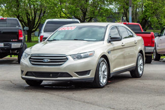 Used 2017 Ford Taurus SE image 1