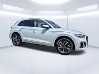 Certified 2024 Audi Q5 2.0T Premium image 1