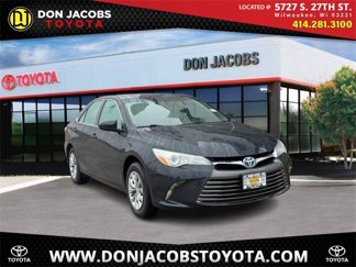 Used 2017 Toyota Camry LE image 1