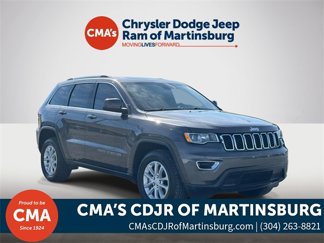 Used 2021 Jeep Grand Cherokee Laredo image 1