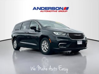 Certified 2023 Chrysler Pacifica Touring-L image 1