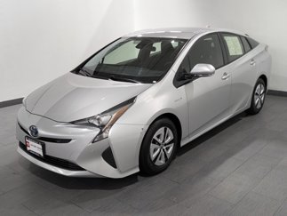 Used 2017 Toyota Prius Two image 1