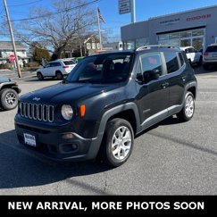 Used 2018 Jeep Renegade Latitude w/ Popular Equipment Group image 1