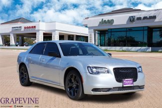 Used 2022 Chrysler 300 Touring w/ Sport Appearance Package image 1