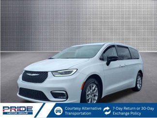Used 2024 Chrysler Pacifica Touring-L image 1