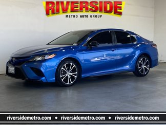 Used 2018 Toyota Camry SE image 1