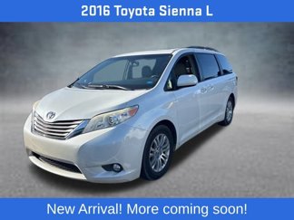 Used 2016 Toyota Sienna L video 1