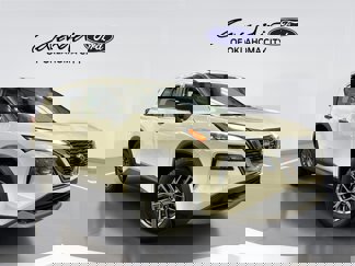 Used 2023 Nissan Rogue S image 1
