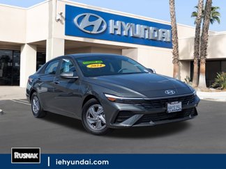 Certified 2024 Hyundai Elantra SE image 1