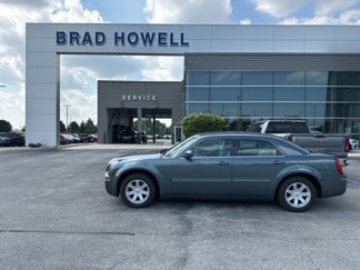 Used 2005 Chrysler 300 Touring image 1