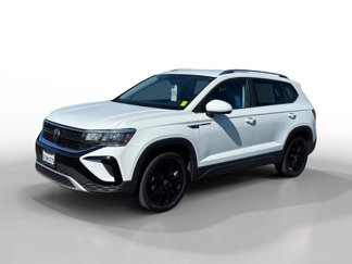 Used 2023 Volkswagen Taos SE w/ Black Wheel Package image 1
