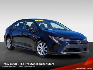 Used 2023 Toyota Corolla LE image 1
