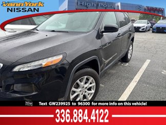 Used 2016 Jeep Cherokee Latitude image 1