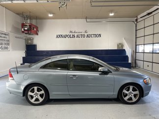 Used 2010 Volvo C70 T5 image 1