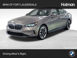 New 2025 BMW i5 eDrive40i w/ Premium Package image 1