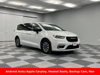 Used 2024 Chrysler Pacifica Select image 1