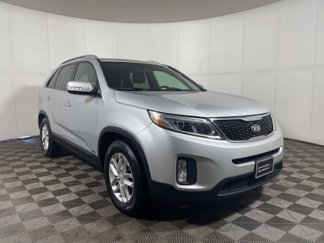 Used 2014 Kia Sorento LX w/ Touring Package (LX) image 1