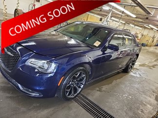 Used 2016 Chrysler 300 S image 1