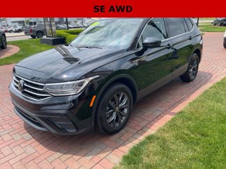 Used 2022 Volkswagen Tiguan SE image 1