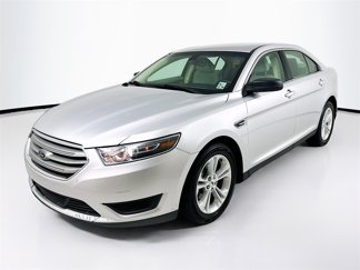 Used 2018 Ford Taurus SE image 1