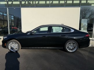 Used 2025 BMW 530i xDrive w/ Premium Package image 1