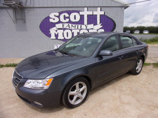 Used 2010 Hyundai Sonata SE image 1