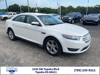 Used 2016 Ford Taurus SEL image 1