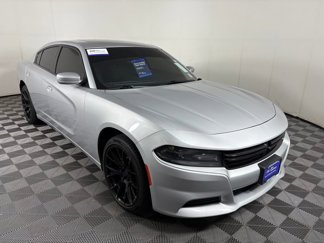 Used 2019 Dodge Charger SXT image 1