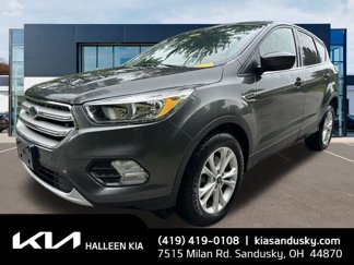 Used 2019 Ford Escape SE image 1