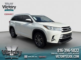 Used 2018 Toyota Highlander SE image 1
