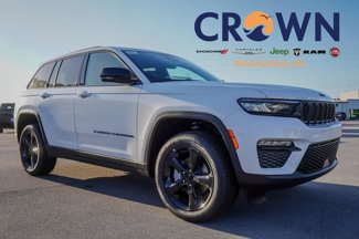 New 2025 Jeep Grand Cherokee Limited w/ Black Appearance Package image 1