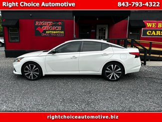 Used 2021 Nissan Altima 2.5 SR w/ SR Premium Package image 1