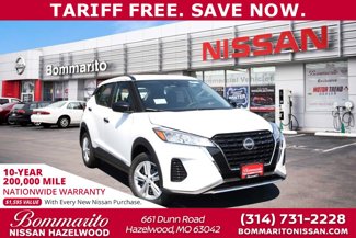 New 2025 Nissan Kicks Play S image 1