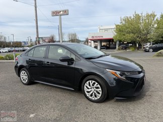 Used 2022 Toyota Corolla LE image 1