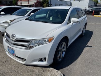 Used 2015 Toyota Venza XLE image 1
