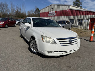 Used 2006 Toyota Avalon XLS image 1