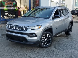 Used 2022 Jeep Compass Latitude image 1