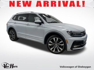 Used 2018 Volkswagen Tiguan SEL Premium w/ R-Line Package image 1
